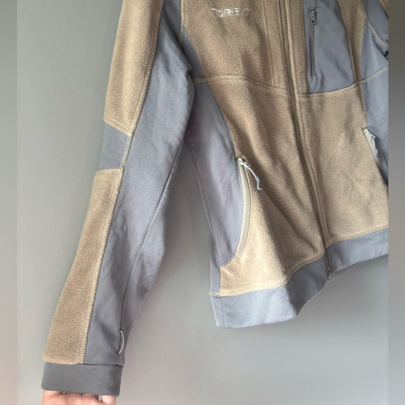 Toread, size small Women's Tan and Gray fleece hiking zip up Jacket - Picture 3 of 6